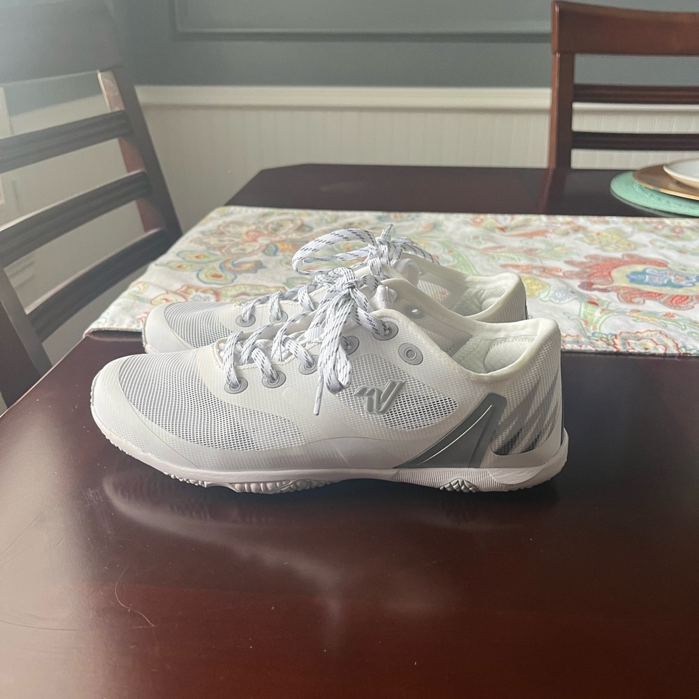 Varsity Ascend cheer shoes, women’s size 7